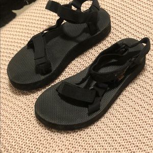 Barely worn black tevas